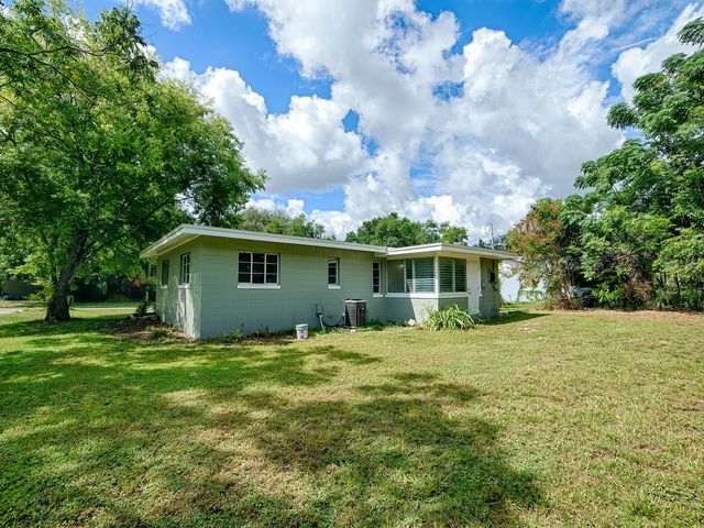 2014 HELMS AVENUE, Leesburg, FL 34748