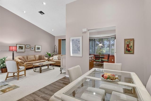 369 NW 97th Ave, Plantation, FL 33324