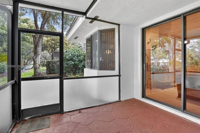 369 NW 97th Ave, Plantation, FL 33324