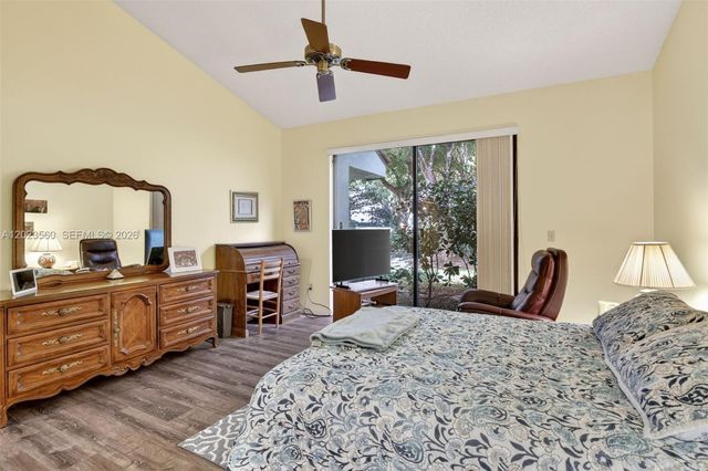 369 NW 97th Ave, Plantation, FL 33324