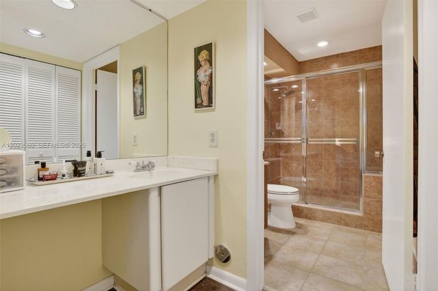 369 NW 97th Ave, Plantation, FL 33324