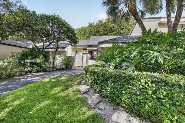 369 NW 97th Ave, Plantation, FL 33324
