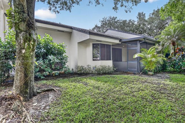 369 NW 97th Ave, Plantation, FL 33324