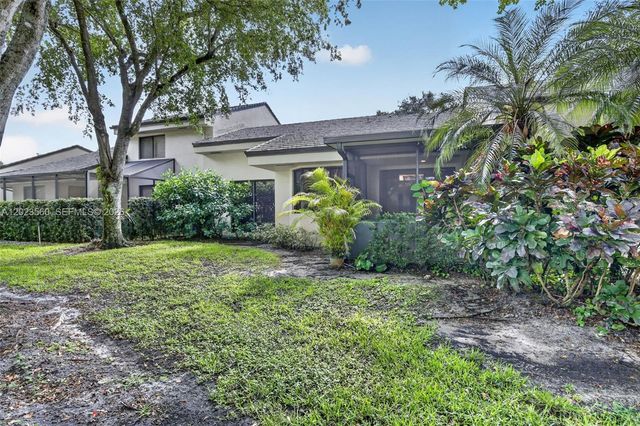 369 NW 97th Ave, Plantation, FL 33324