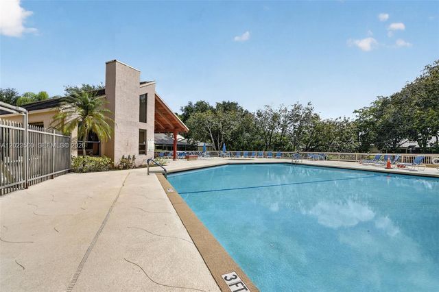 369 NW 97th Ave, Plantation, FL 33324