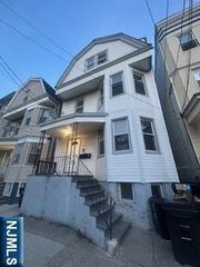 102 12th Street 1, Newark, NJ 07107