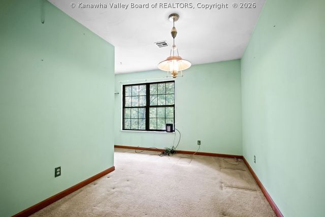 200 Laura Lane, Charleston, WV 25302