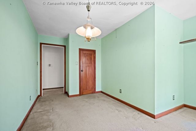 200 Laura Lane, Charleston, WV 25302