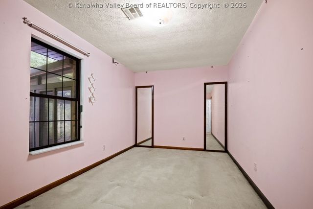 200 Laura Lane, Charleston, WV 25302