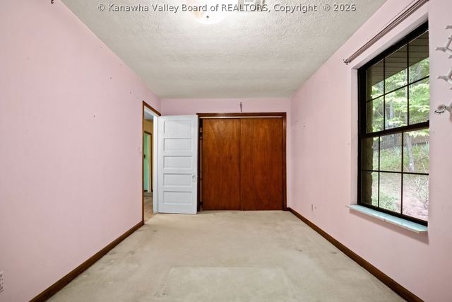 200 Laura Lane, Charleston, WV 25302