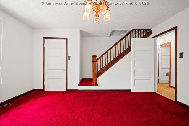 200 Laura Lane, Charleston, WV 25302