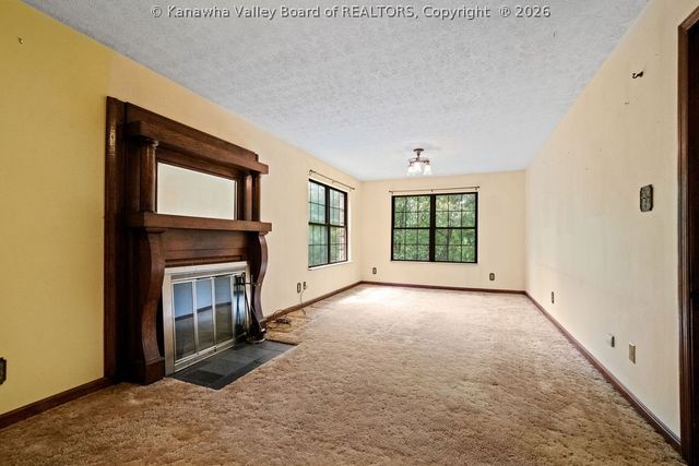 200 Laura Lane, Charleston, WV 25302