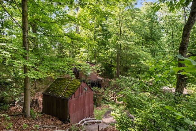 200 Laura Lane, Charleston, WV 25302