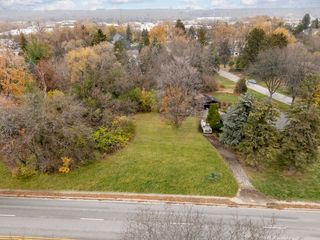 10/11 Maple Avenue, Downers Grove, IL 60515