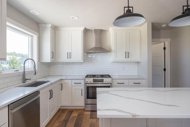 N9270 LAURA STREET, Appleton, WI 54915