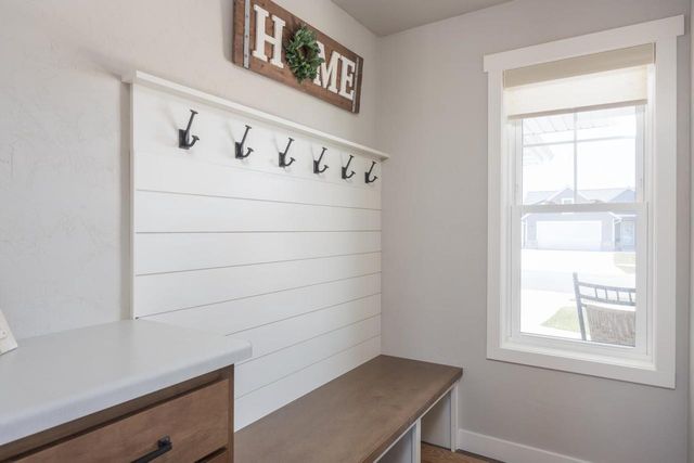 N9270 LAURA STREET, Appleton, WI 54915