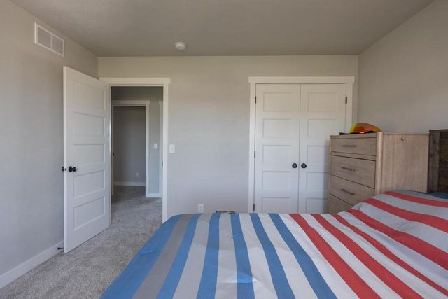 N9270 LAURA STREET, Appleton, WI 54915