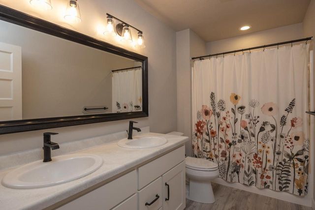 N9270 LAURA STREET, Appleton, WI 54915