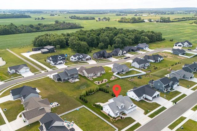 N9270 LAURA STREET, Appleton, WI 54915