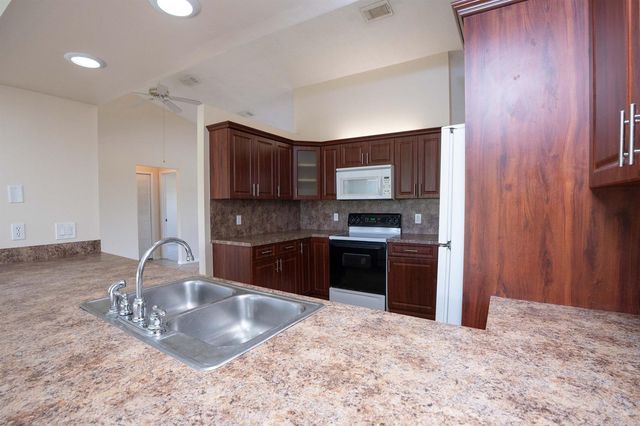 2456 SE Trail Avenue, Port St. Lucie, FL 34952