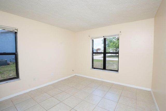 2456 SE Trail Avenue, Port St. Lucie, FL 34952