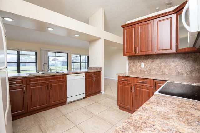 2456 SE Trail Avenue, Port St. Lucie, FL 34952