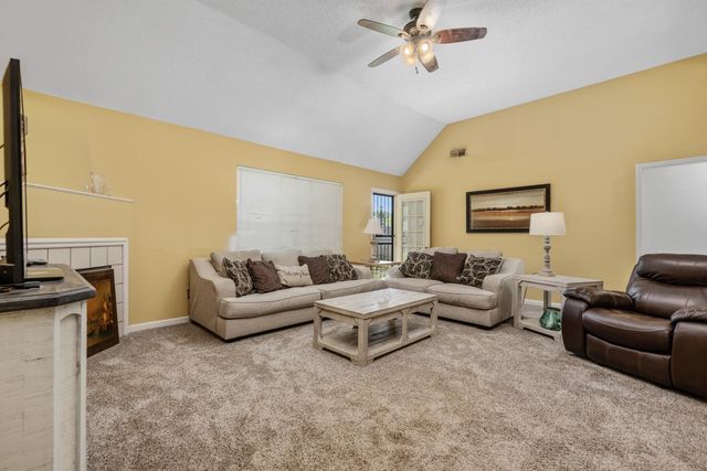 2966 LAUREN DR, Bartlett, TN 38133