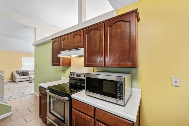 2966 LAUREN DR, Bartlett, TN 38133