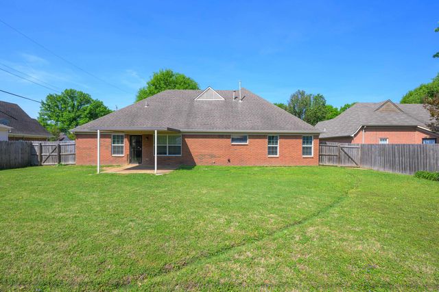 2966 LAUREN DR, Bartlett, TN 38133