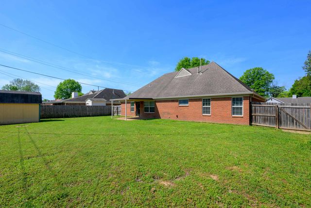 2966 LAUREN DR, Bartlett, TN 38133