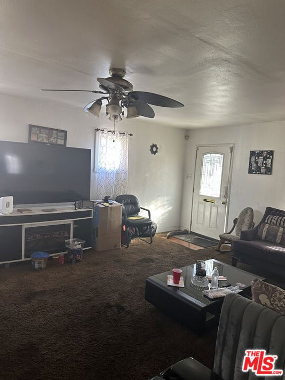 1555 W 71st Street, Los Angeles, CA 90047