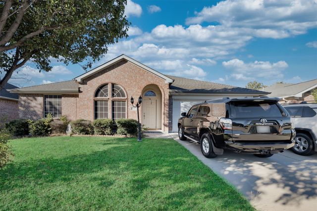1505 Coastline Lane, Mansfield, TX 76063