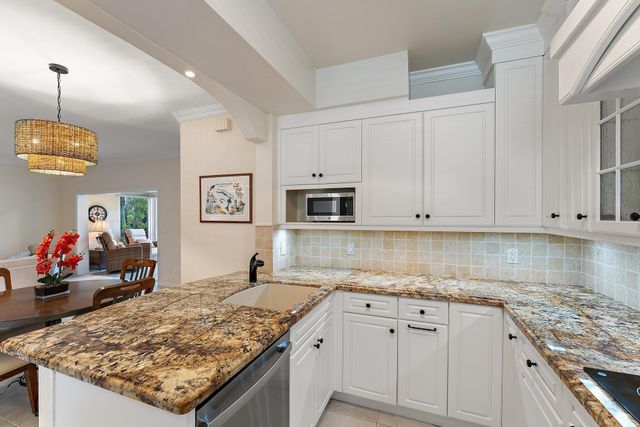 2905 Fairway Drive N, Jupiter, FL 33477