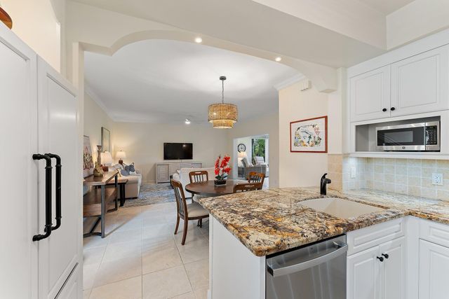 2905 Fairway Drive N, Jupiter, FL 33477