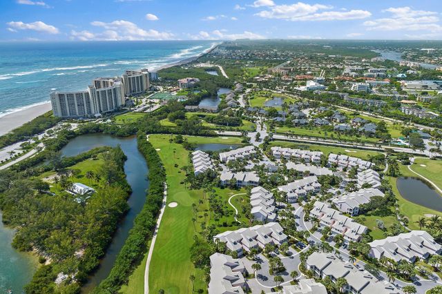 2905 Fairway Drive N, Jupiter, FL 33477