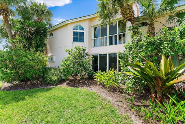 2905 Fairway Drive N, Jupiter, FL 33477