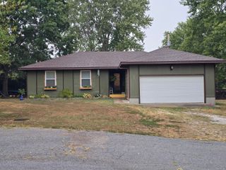 237 Renee Avenue, Sparta, MO 65753