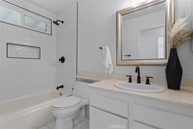 11513 Pala Mesa, Los Angeles, CA 91326