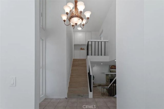 11513 Pala Mesa, Los Angeles, CA 91326