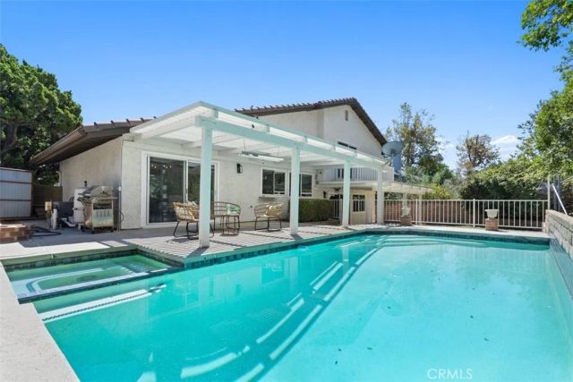 11513 Pala Mesa, Los Angeles, CA 91326