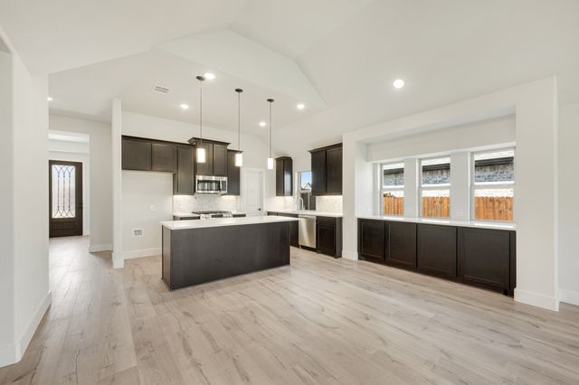 409 Chestnut Lane, Glenn Heights, TX 75154