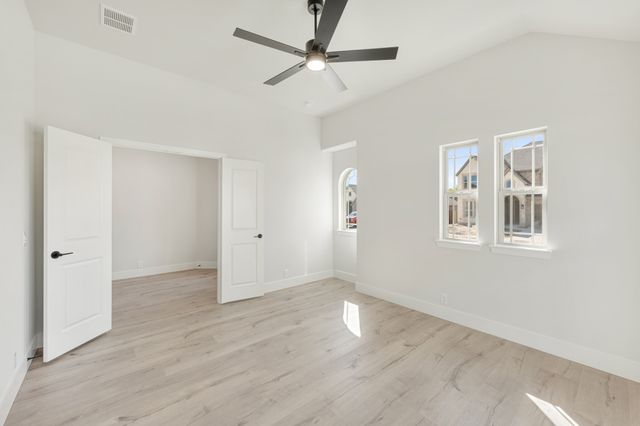 409 Chestnut Lane, Glenn Heights, TX 75154