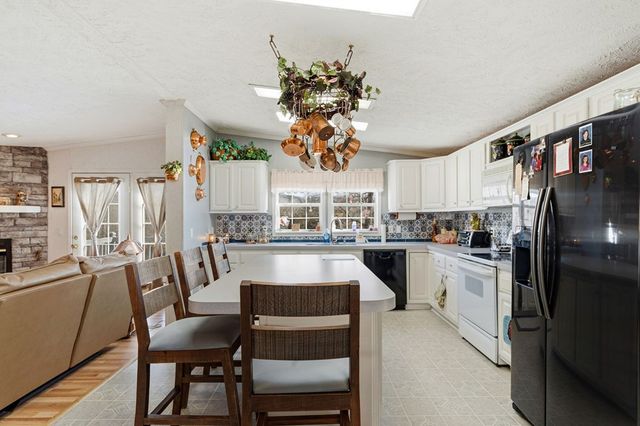 283 Bobcat Lane, Warne, NC 28909