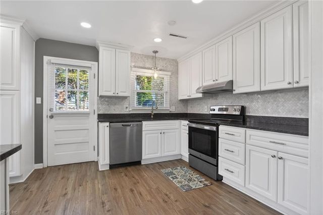 304 Woodland RD, Hampton, VA 23669