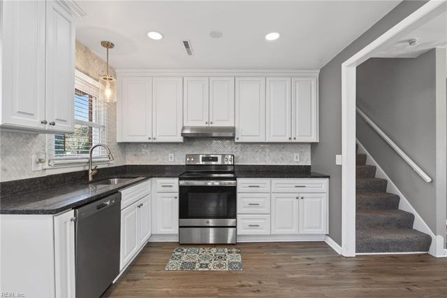 304 Woodland RD, Hampton, VA 23669