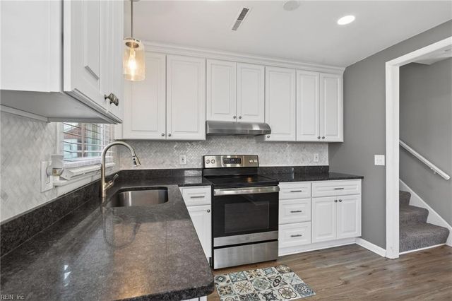 304 Woodland RD, Hampton, VA 23669