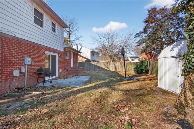 304 Woodland RD, Hampton, VA 23669