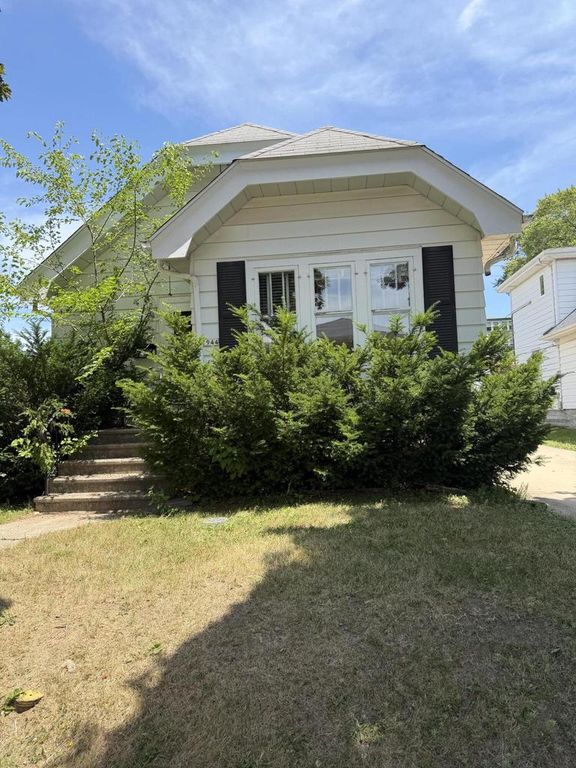 1944 S 89th STREET, West Allis, WI 53227