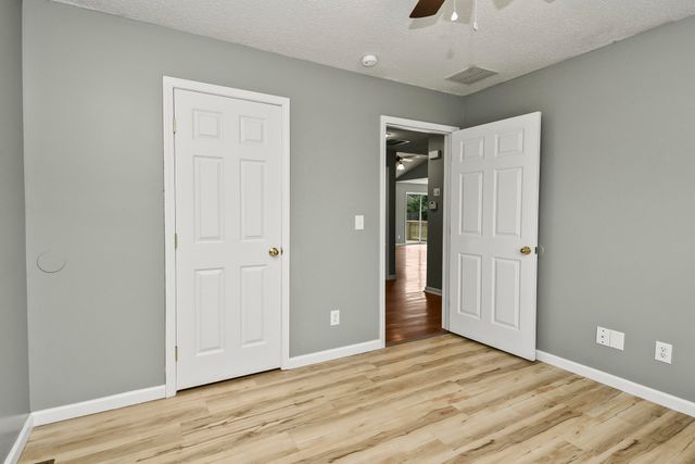 1206 W Belwood Court, Nixa, MO 65714