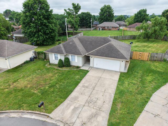 1206 W Belwood Court, Nixa, MO 65714